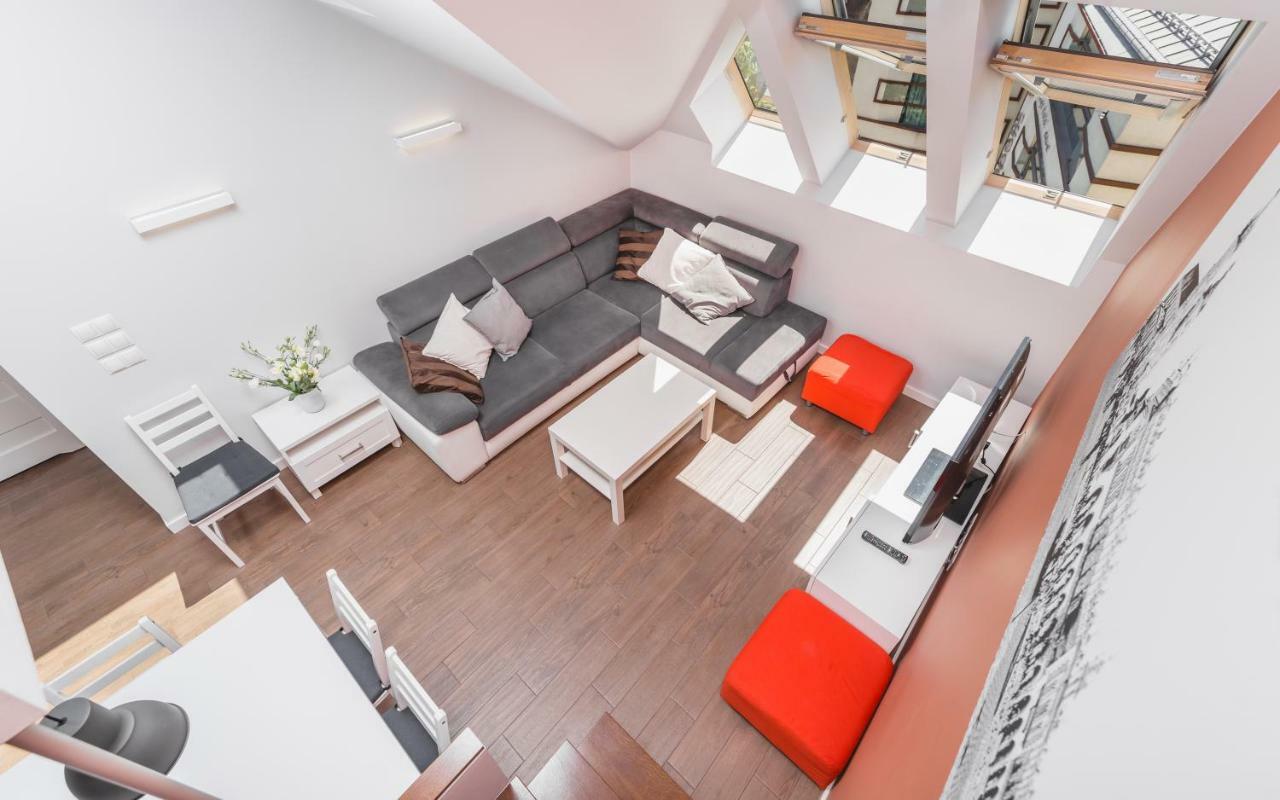 Cheerful Air Conditioned Apartment With Mezzanine And Parking - Old Town Krasków Eksteriør bilde