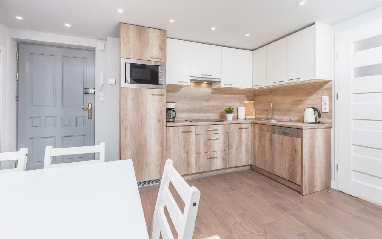 Cheerful Air Conditioned Apartment With Mezzanine And Parking - Old Town Krasków Eksteriør bilde