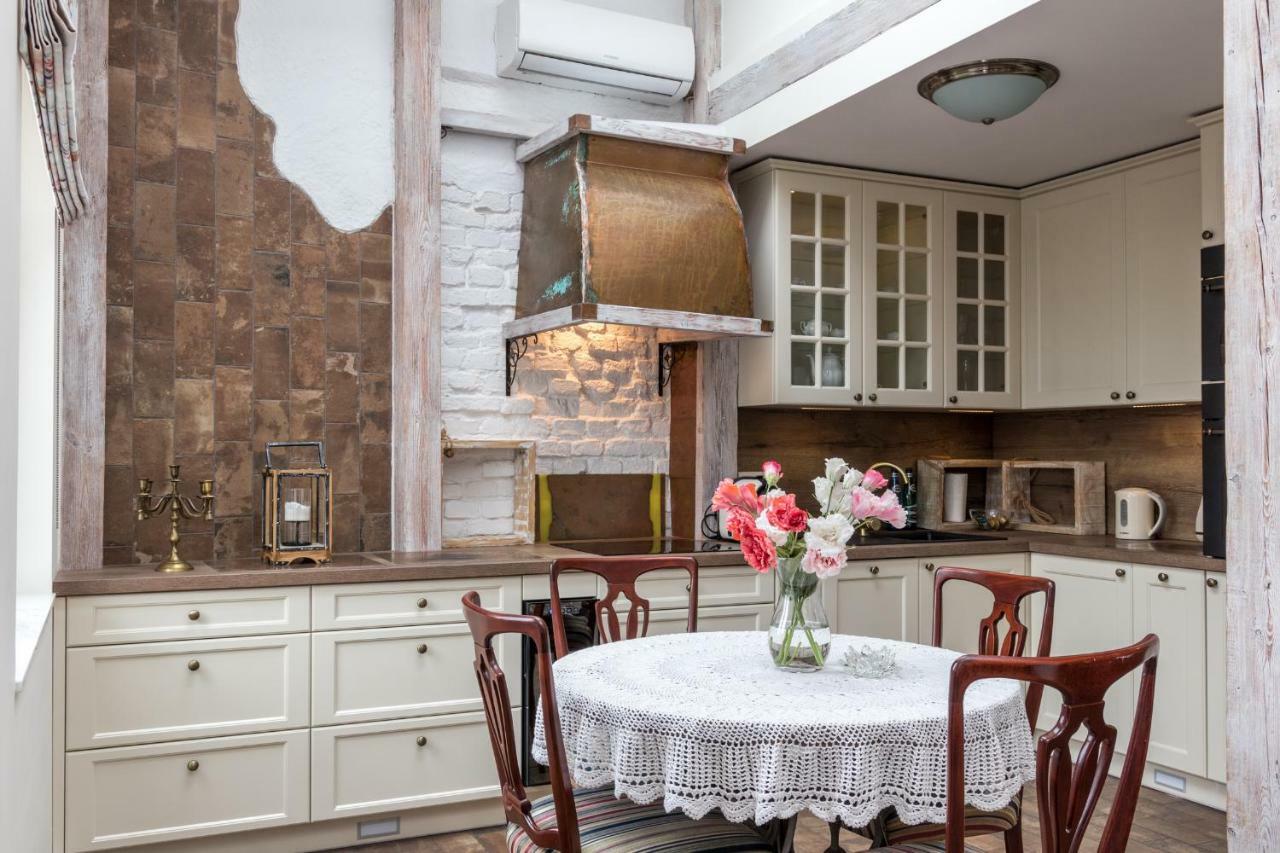 Cheerful Air Conditioned Apartment With Mezzanine And Parking - Old Town Krasków Eksteriør bilde