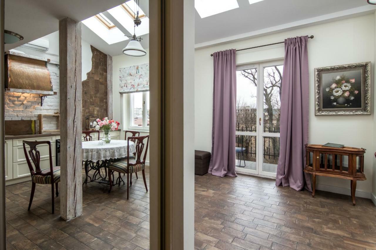 Cheerful Air Conditioned Apartment With Mezzanine And Parking - Old Town Krasków Eksteriør bilde
