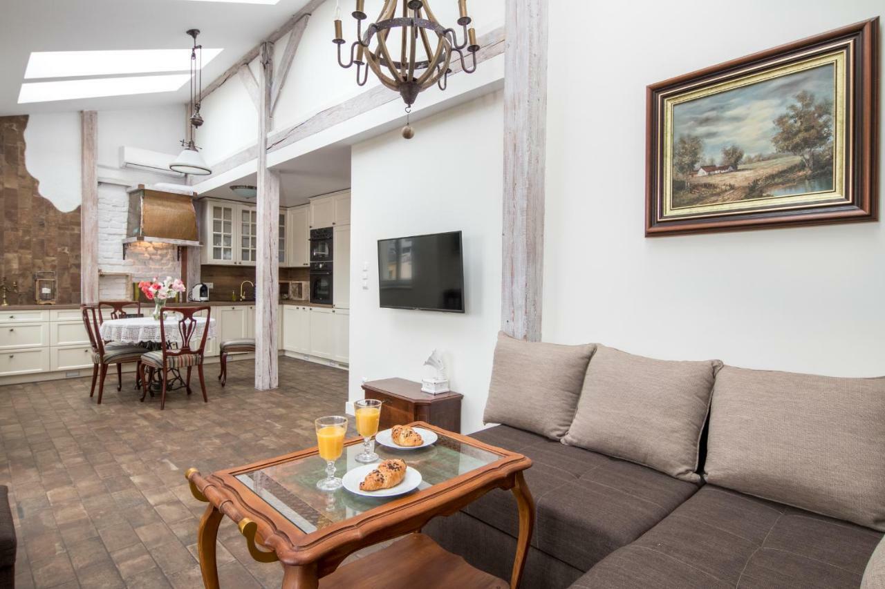 Cheerful Air Conditioned Apartment With Mezzanine And Parking - Old Town Krasków Eksteriør bilde